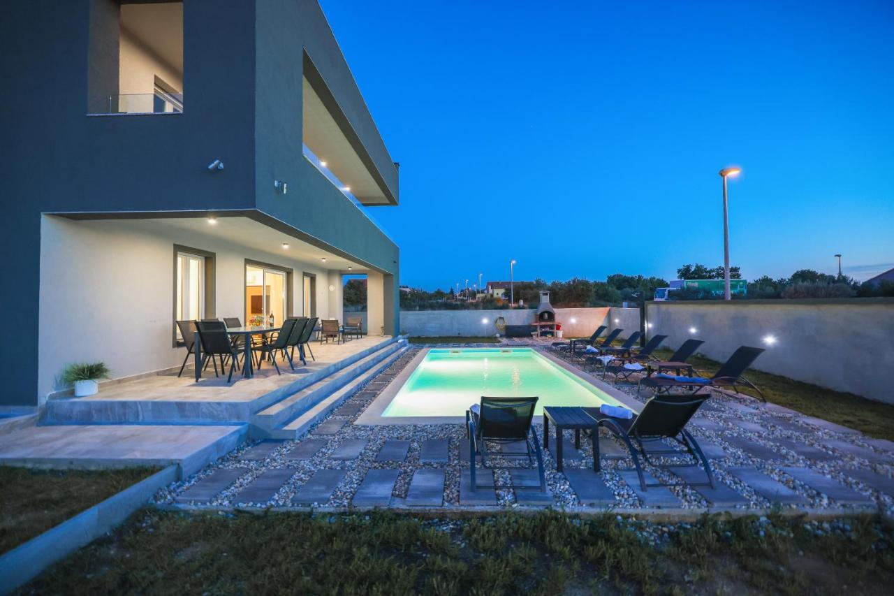 Villa Tia With Heated Pool & Jacuzzi Murvica  Exterior photo
