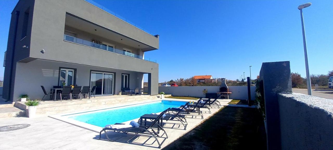 Villa Tia With Heated Pool & Jacuzzi Murvica  Exterior photo